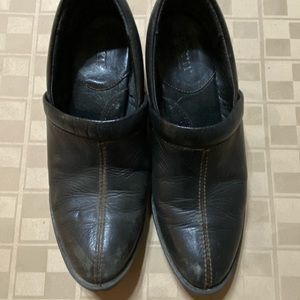 Born Kinney W31992 Black Slip On Ankle Shoe Women’s Sz 7 Leather Upper 1.5” Heel